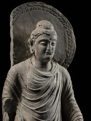 Lot 179 - A GRAY SCHIST FIGURE OF BUDDHA, ANCIENT REGION OF GANDHARA