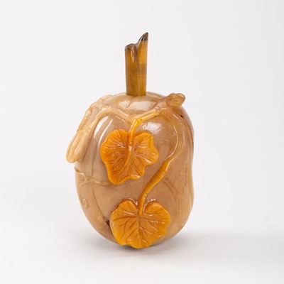 Lot 1791 - AN AGATE ‘GOURD’ SNUFF BOTTLE, QING DYNASTY