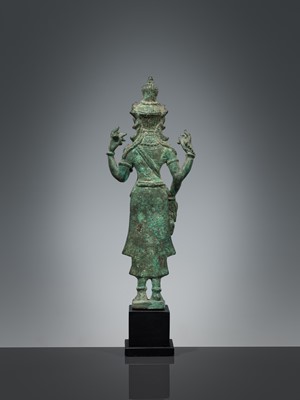 Lot 365 - A BRONZE FIGURE OF AVALOKITESHVARA, SOUTH THAILAND, 8TH-9TH CENTURY