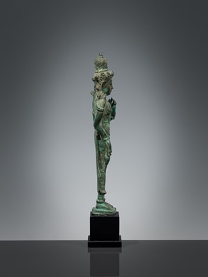 Lot 365 - A BRONZE FIGURE OF AVALOKITESHVARA, SOUTH THAILAND, 8TH-9TH CENTURY