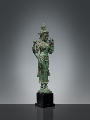 Lot 365 - A BRONZE FIGURE OF AVALOKITESHVARA, SOUTH THAILAND, 8TH-9TH CENTURY