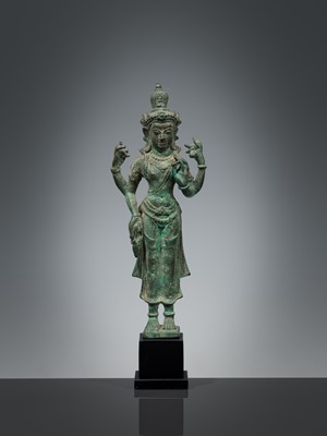 Lot 365 - A BRONZE FIGURE OF AVALOKITESHVARA, SOUTH THAILAND, 8TH-9TH CENTURY