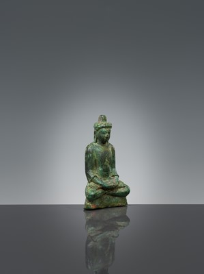 Lot 364 - A BRONZE FIGURE OF BUDDHA, MON DVARAVATI PERIOD