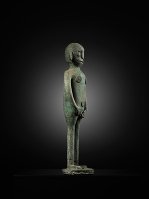 Lot 237 - A RARE BRONZE FIGURE OF A MAN, DONG SON CULTURE