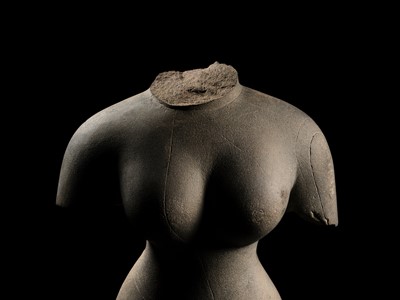 Lot 233 - AN IMPORTANT AND VERY RARE GRAY SANDSTONE TORSO OF UMA, PRASAT ANDET STYLE, PRE-ANGKOR, LATE 7TH CENTURY
