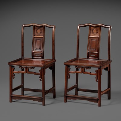 A PAIR OF ELEGANT HONGMU "BLACKWOOD" SIDE CHAIRS, 1900s