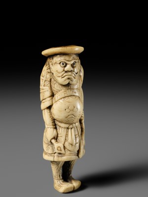 Lot 466 - AN ANTLER NETSUKE OF A TARTAR ARCHER