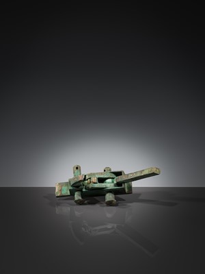 Lot 81 - AN ARCHAIC BRONZE CROSSBOW TRIGGER MECHANISM, JI, HAN DYNASTY