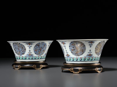 Lot 166 - A RARE PAIR OF DOUCAI ‘MEDALLION’ BOWLS, JIAQING MARKS AND OF THE PERIOD, WITH MATCHING IMPERIAL LACQUER STANDS