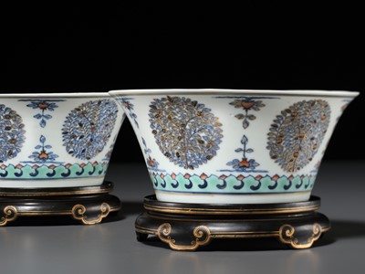 Lot 166 - A RARE PAIR OF DOUCAI ‘MEDALLION’ BOWLS, JIAQING MARKS AND OF THE PERIOD, WITH MATCHING IMPERIAL LACQUER STANDS