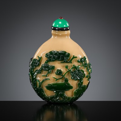 Lot 493 - A RARE 'THREE FRIENDS OF WINTER' OVERLAY GLASS SNUFF BOTTLE, KANGXI MARK, 18TH CENTURY