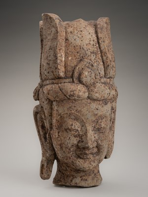 Lot 723 - A SHIST HEAD OF A BODHISATTVA, WEI STYLE