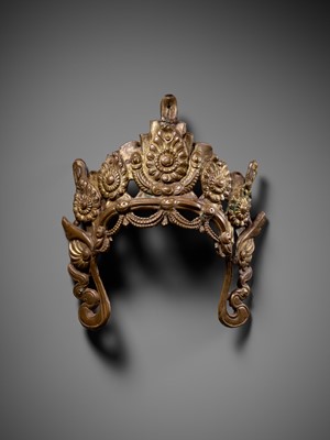 Lot 20 - A GILT COPPER REPOUSSÉ CROWN OF A BODHISATTVA, NEPAL, 17th-18th CENTURY