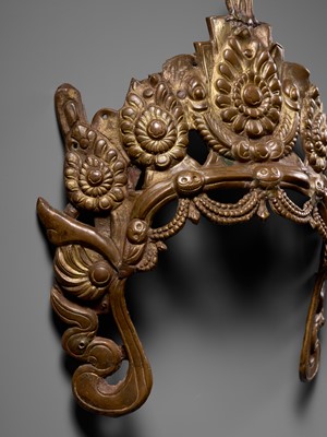 Lot 20 - A GILT COPPER REPOUSSÉ CROWN OF A BODHISATTVA, NEPAL, 17th-18th CENTURY