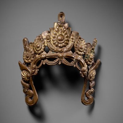 Lot 316 - A GILT COPPER REPOUSSÉ CROWN OF A BODHISATTVA, NEPAL, 17th-18th CENTURY