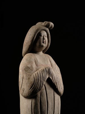 Lot 133 - A MONUMENTAL (102 CM) AND EXTREMELY RARE PAINTED POTTERY FIGURE OF A COURT LADY, TANG DYNASTY