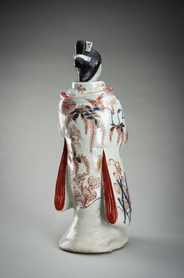 Lot 195 - AN IMARI PORCELAIN FIGURE OF A BIJIN