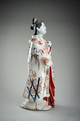 Lot 195 - AN IMARI PORCELAIN FIGURE OF A BIJIN