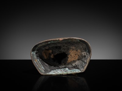 Lot 15 - A GILT-LACQUERED BRONZE FIGURE OF JAMBUPATI BUDDHA, SHAN STATES