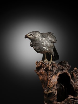 Lot 54 - GYOKKO: AN IMPRESSIVE AND LARGE SILVERED BRONZE OKIMONO OF A GOSHAWK