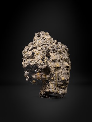 Lot 36 - A LARGE GILT PAPIER-MÂCHÉ PROCESSIONAL HEAD OF BUDDHA, 19TH-20TH CENTURY