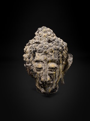 Lot 36 - A LARGE GILT PAPIER-MÂCHÉ PROCESSIONAL HEAD OF BUDDHA, 19TH-20TH CENTURY