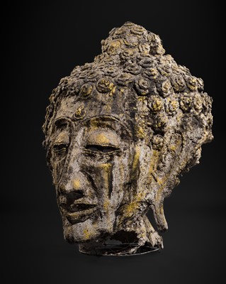 Lot 36 - A LARGE GILT PAPIER-MÂCHÉ PROCESSIONAL HEAD OF BUDDHA, 19TH-20TH CENTURY
