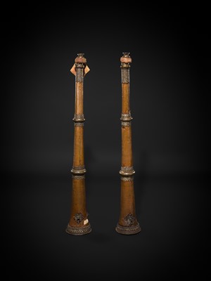 Lot 14 - A PAIR OF LARGE COPPER REPOUSSÉ MOUNTED BRASS TRUMPETS, DUNG CHEN, SIKKIM