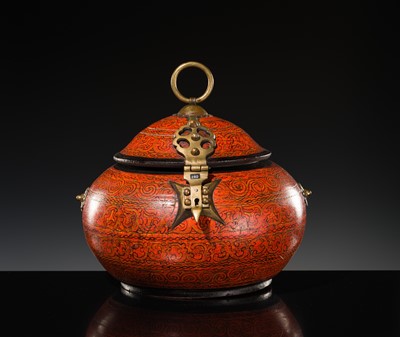 Lot 191 - A BRASS-MOUNTED LACQUERED WOOD BOX, KERALA, 19TH-20TH CENTURY