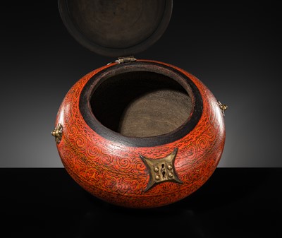 Lot 191 - A BRASS-MOUNTED LACQUERED WOOD BOX, KERALA, 19TH-20TH CENTURY