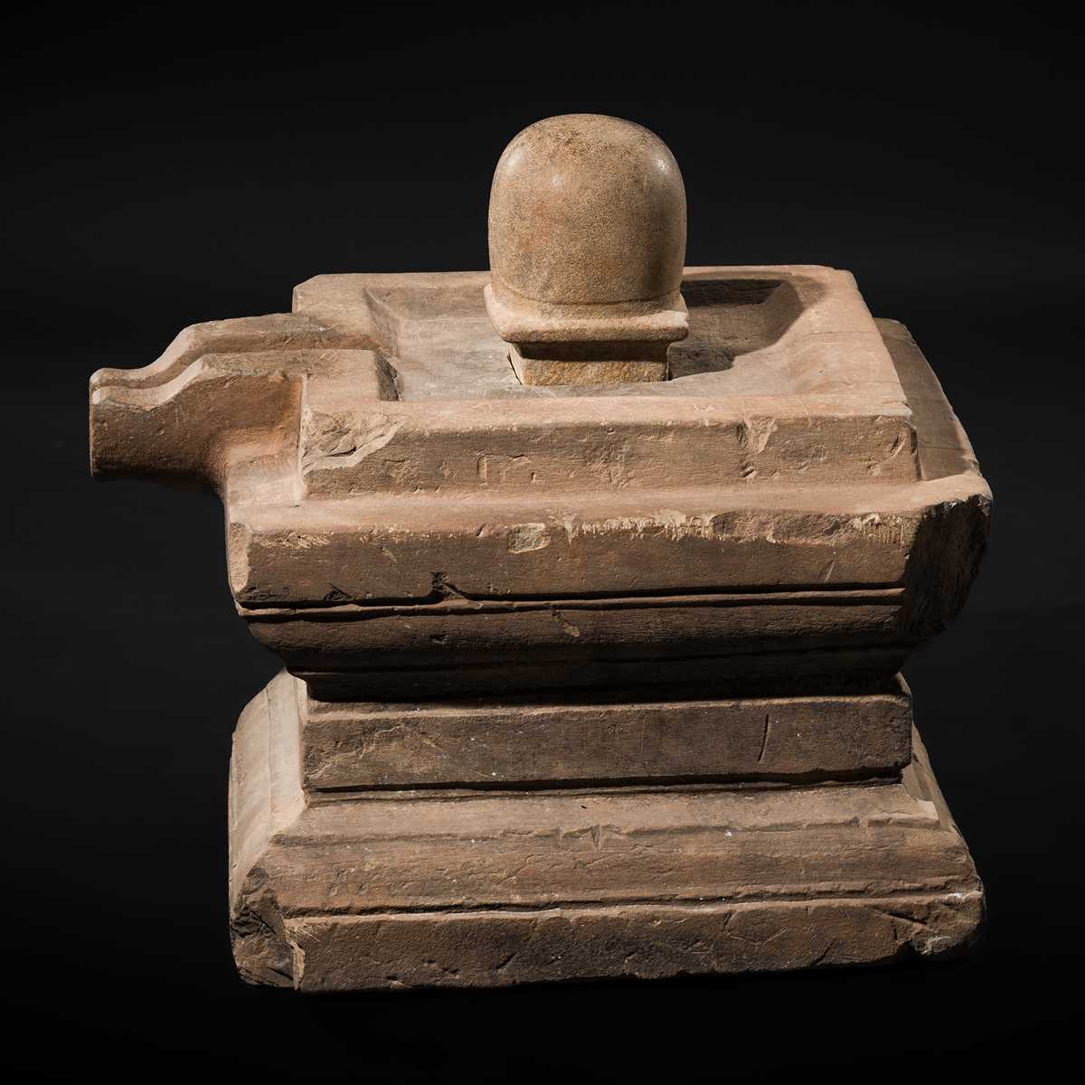 Lot 4 - A LARGE SANDSTONE LINGAM AND YONI, ANGKOR PERIOD, 10TH-12TH CENTURY