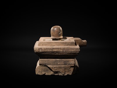 Lot 4 - A LARGE SANDSTONE LINGAM AND YONI, ANGKOR PERIOD, 10TH-12TH CENTURY