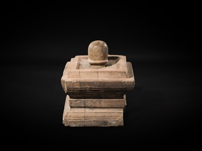 Lot 4 - A LARGE SANDSTONE LINGAM AND YONI, ANGKOR PERIOD, 10TH-12TH CENTURY