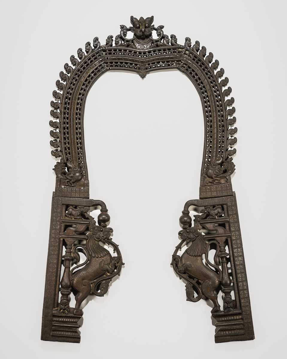 Lot 93 - A VERY LARGE (146 CM HIGH) BRONZE ARCH, PRABHAVALI, KERALA, 18TH-19TH CENTURY