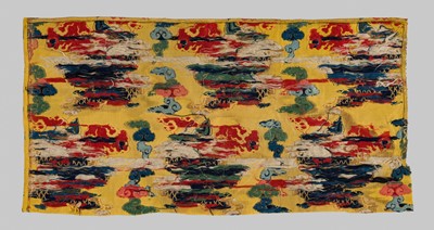 Lot 513 - AN IMPERIAL ‘SIX DRAGONS’ SILK BROCADE FRAGMENT, MING DYNASTY