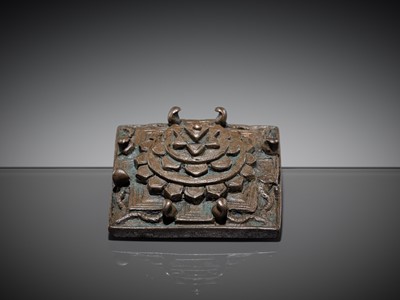Lot 213 - A BRONZE SRI YANTRA IN THE SHAPE OF MOUNT MERU, 17TH-18TH CENTURY