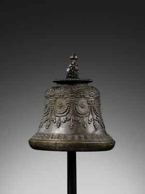 Lot 45 - A BRONZE RITUAL BELL, GHANTA, 17TH-18TH CENTURY