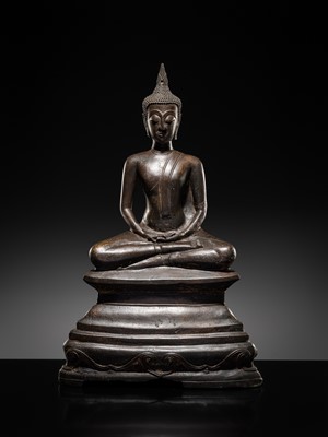 Lot 11 - A BRONZE FIGURE OF BUDDHA SHAKYAMUNI, LAOS, CHIEN SENG STYLE, 16TH-17TH CENTURY