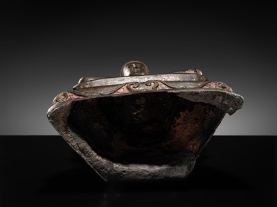 Lot 11 - A BRONZE FIGURE OF BUDDHA SHAKYAMUNI, LAOS, CHIEN SENG STYLE, 16TH-17TH CENTURY