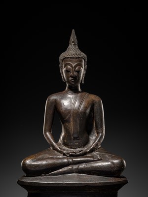 Lot 11 - A BRONZE FIGURE OF BUDDHA SHAKYAMUNI, LAOS, CHIEN SENG STYLE, 16TH-17TH CENTURY