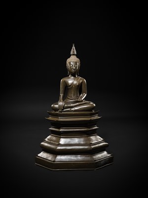 Lot 10 - A VERY LARGE AND IMPORTANT BRONZE FIGURE OF BUDDHA, LAOS, 16TH-17TH CENTURY