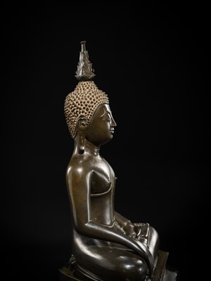 Lot 10 - A VERY LARGE AND IMPORTANT BRONZE FIGURE OF BUDDHA, LAOS, 16TH-17TH CENTURY