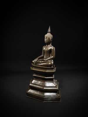 Lot 10 - A VERY LARGE AND IMPORTANT BRONZE FIGURE OF BUDDHA, LAOS, 16TH-17TH CENTURY