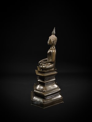 Lot 10 - A VERY LARGE AND IMPORTANT BRONZE FIGURE OF BUDDHA, LAOS, 16TH-17TH CENTURY