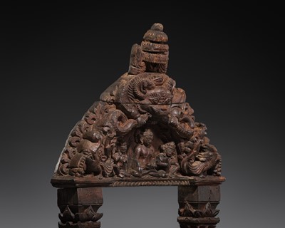 Lot 120 - A WOOD TORANA, NEPAL, CIRCA 16TH - 18TH CENTURY
