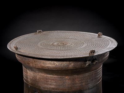 Lot 42 - A MONUMENTAL AND EXTREMELY RARE BRONZE RAIN DRUM, KAREN PEOPLE