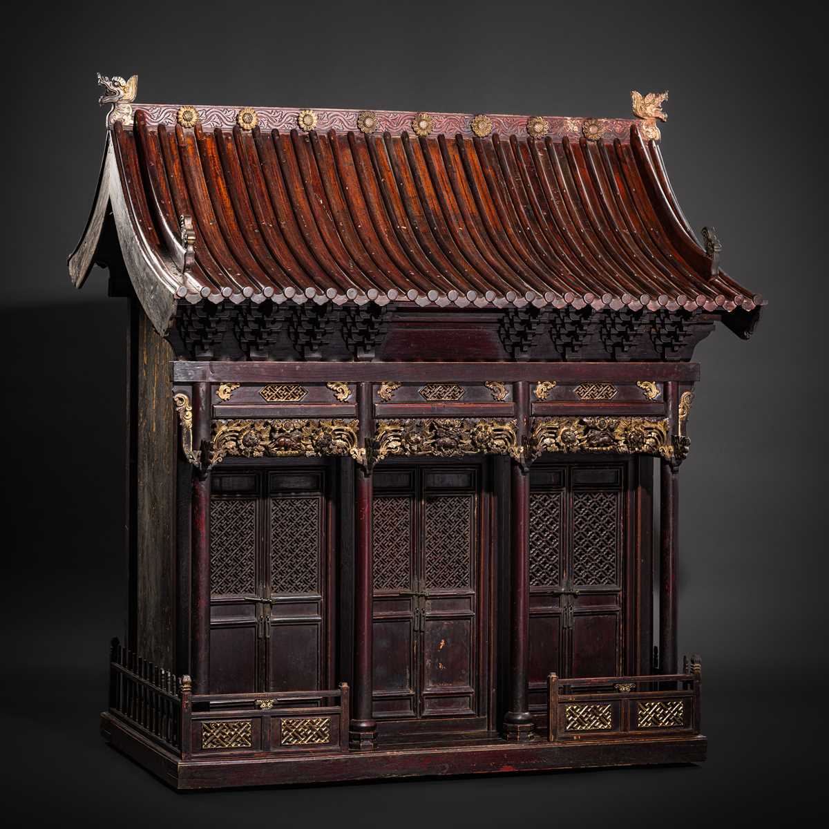 Lot 121 - A GILT-LACQUERED WOOD FAMILY SHRINE, KAN, 18TH-19TH CENTURY