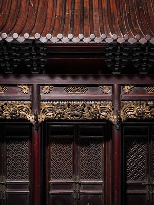 Lot 121 - A GILT-LACQUERED WOOD FAMILY SHRINE, KAN, 18TH-19TH CENTURY