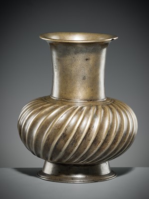 Lot 184 - A BRASS WATER CONTAINER, LOTA, DECCAN, 18TH-19TH CENTURY