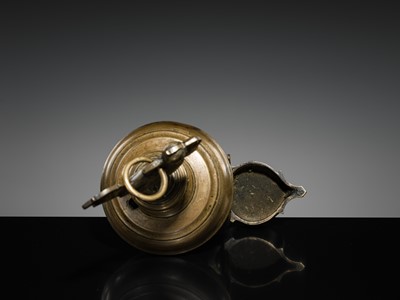 Lot 186 - A BRASS ‘PEACOCK’ OIL LAMP, KEDA VILAKKU, KERALA, 19TH-EARLY 20TH CENTURY
